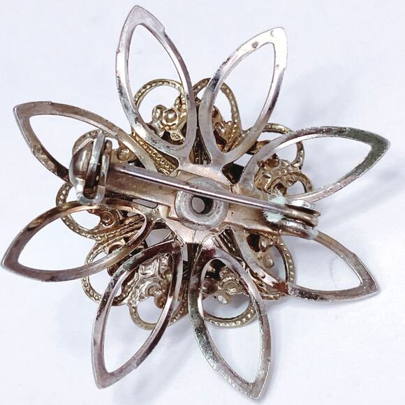 VTG Mid Century Moonglow Brooch Lucite Floral Starburst Pin Silver Tone - Picture 7 of 9